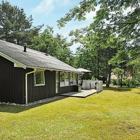 Three-bedroom Holiday In 29 Holiday home